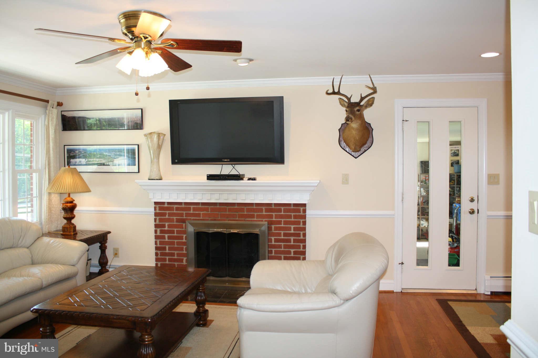 18120 Beallsville Road Poolesville, MD 20837 - Photo 8 of 28 Interior (General)