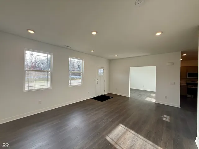 $291,900 | 6114 Cascades Drive, Whitestown, IN 46075