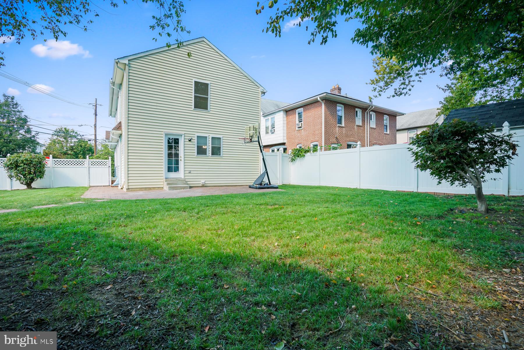 201 East Roland Road Brookhaven, PA 19015 - Photo 34 of 34 Gallery Image 34