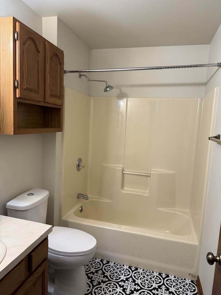 137 Ida Red Avenue Sparta, MI 49345 - Photo 8 of 12 137 ida red main bath