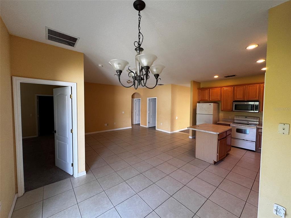 1111 Hacienda Circle Kissimmee, FL 34741 - Photo 5 of 13