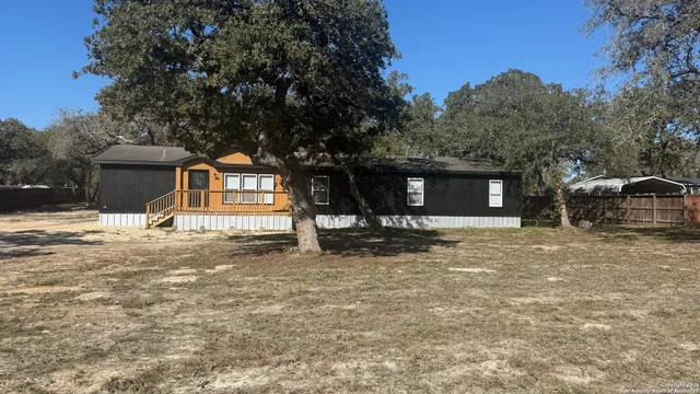 $2,300 | 219 Hickory Hill Drive, La Vernia, TX 78121