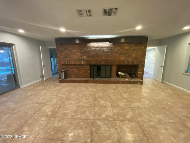 $3,950 | 1 Arrowhead Drive, Ormond Beach, FL 32174