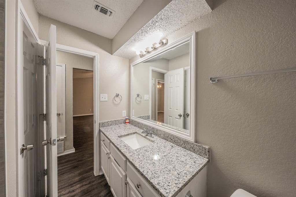912 Red Oak Street Azle, TX 76020 - Photo 17 of 40