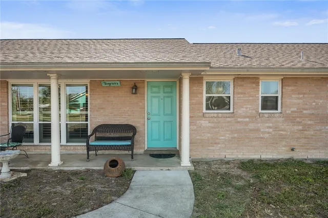 $377,000 | 314 Inglewood Drive, Ingleside, TX 78362