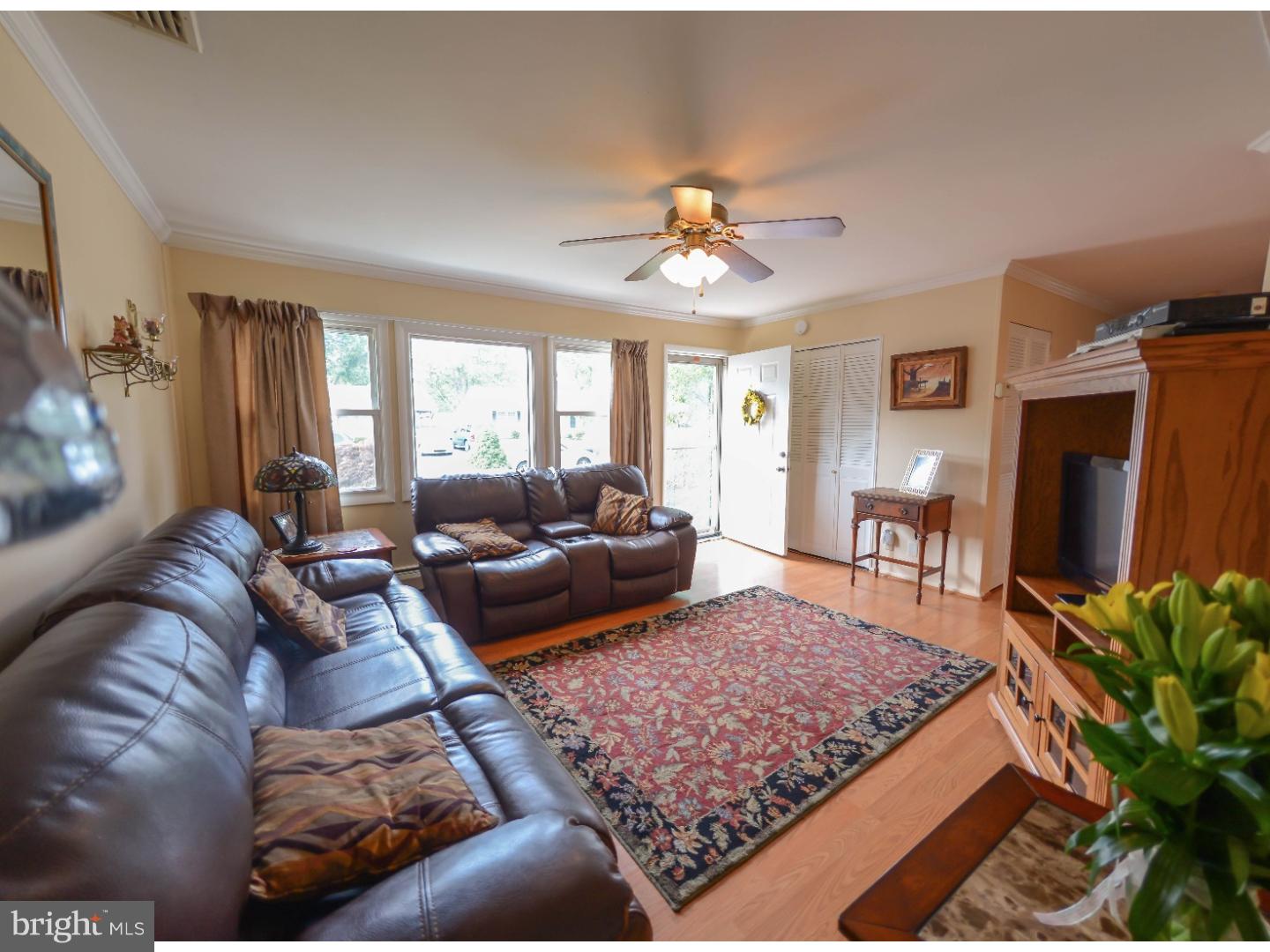 824 Fairfield Road Fairless Hills, PA 19030 - Photo 3 of 25 Living Room