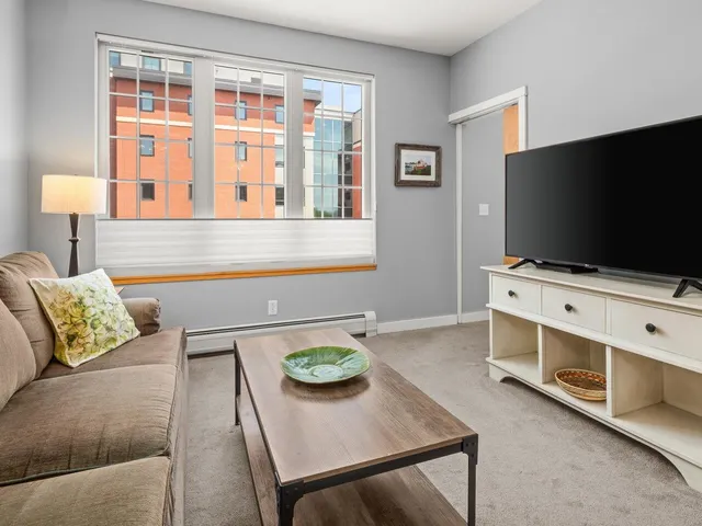 $310,000 | 193 St Paul Street, Unit 209, Burlington, VT 05401