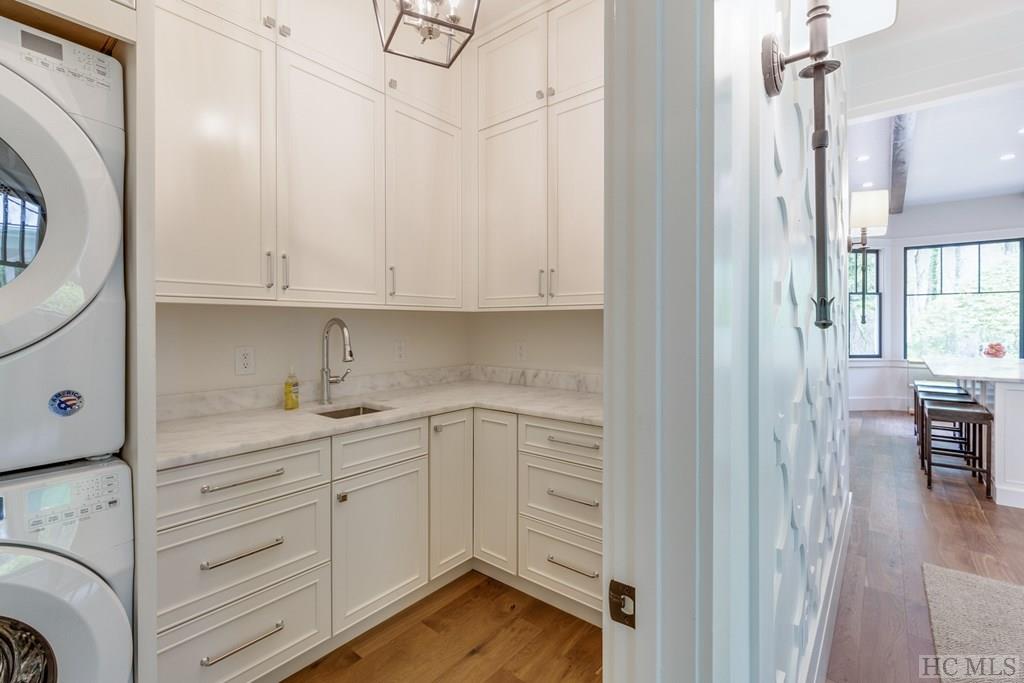 215 Satulah Road Highlands, NC 28741 - Photo 27 of 32 Gallery Image 27