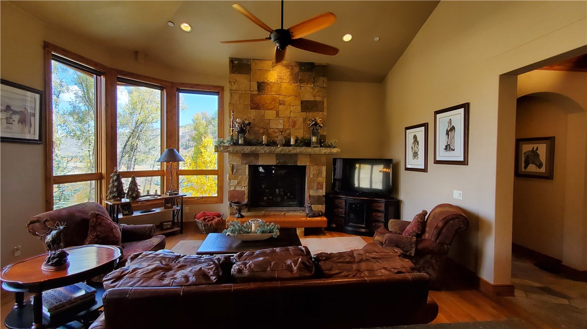 135 Game Trail Road Silverthorne, CO 80498 - Photo 4 of 34 Vaulted ceiling