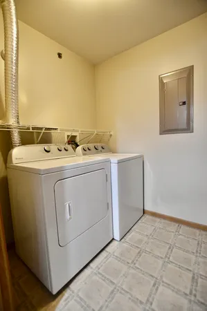 $161,000 | 300 Cunat Boulevard, Unit 2C, Richmond, IL 60071