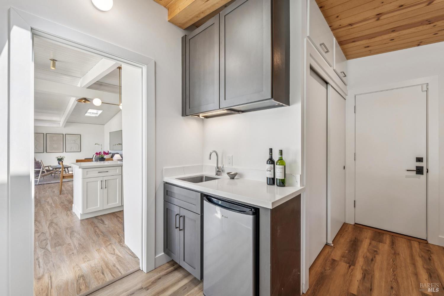 384 Hibiscus Way San Rafael, CA 94903 - Photo 16 of 65