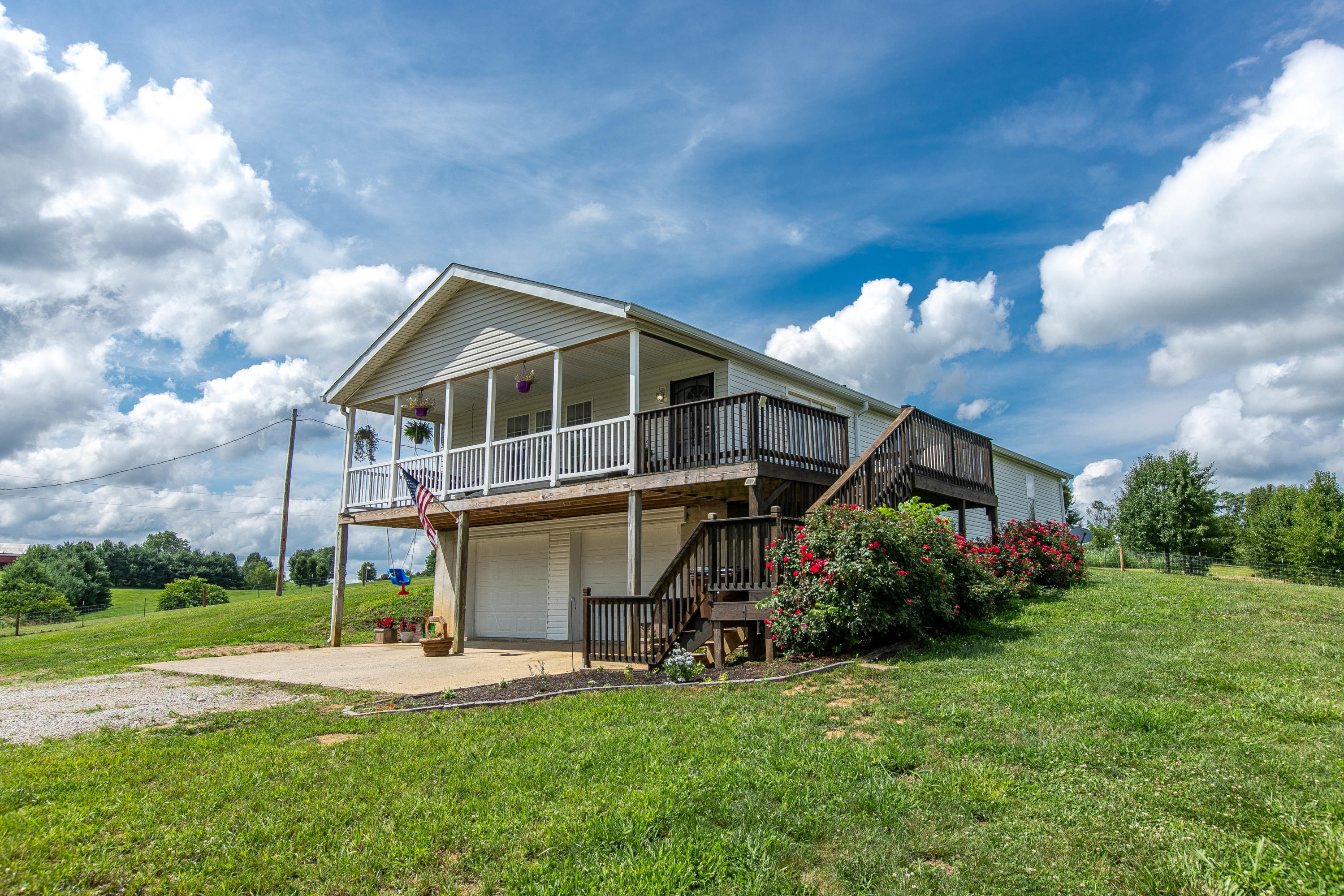 102 Farmers Trace Road Mount Eden, KY 40046 - Photo 1 of 58 1-3