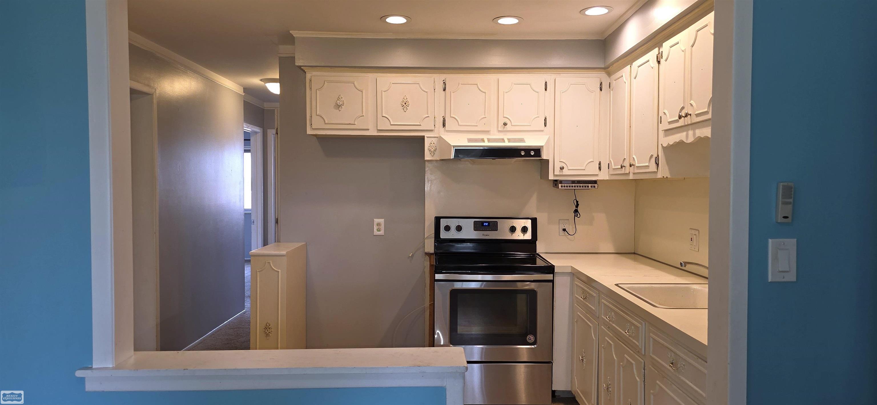 29632 Hoover Road Warren, MI 48093 - Photo 5 of 25 50221241-92f6d011-6a72-45e1-904f-ae63202116fe.JPG
