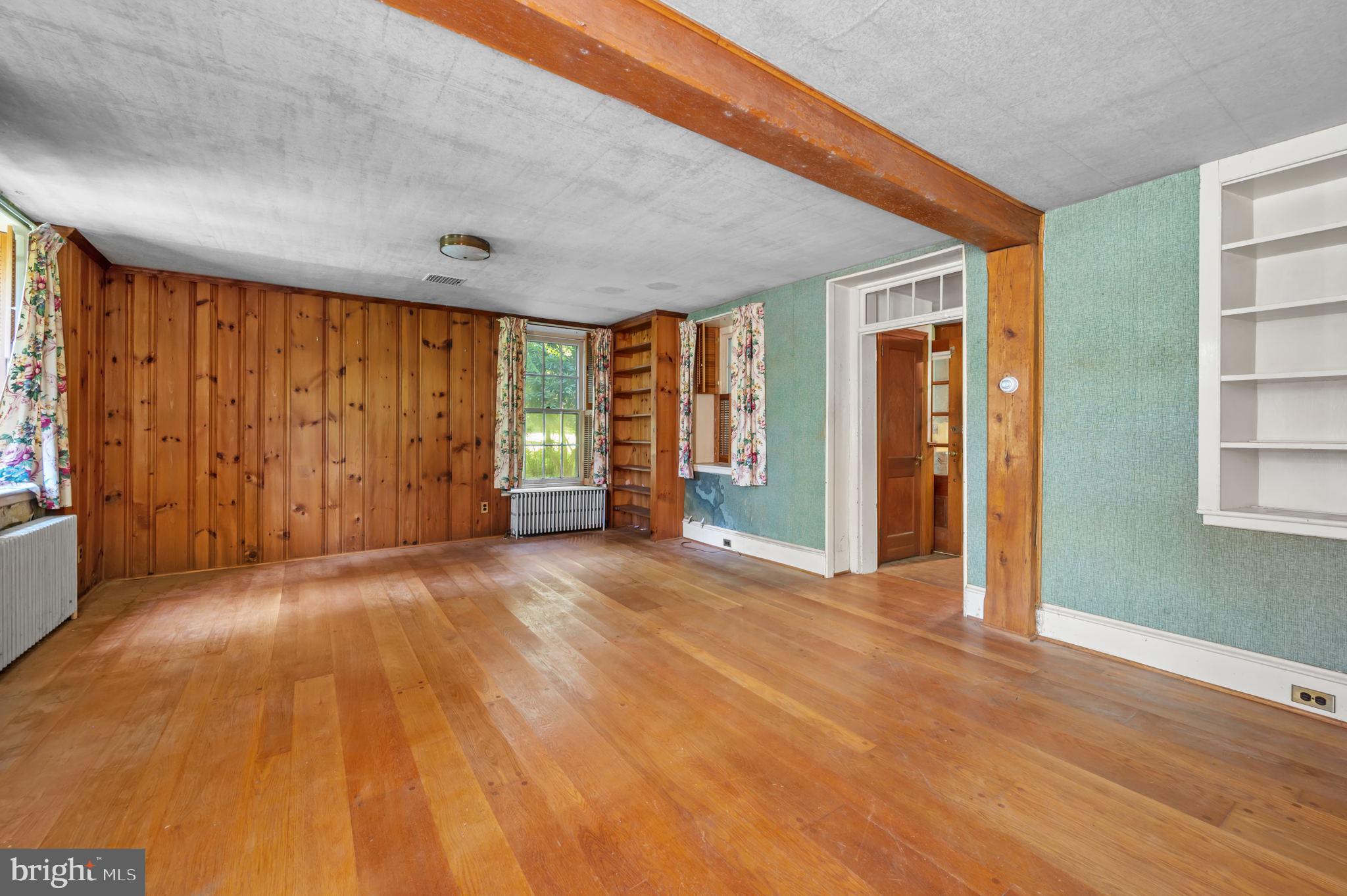 4386 Old Easton Road Doylestown, PA 18902 - Photo 3 of 34 Living Room