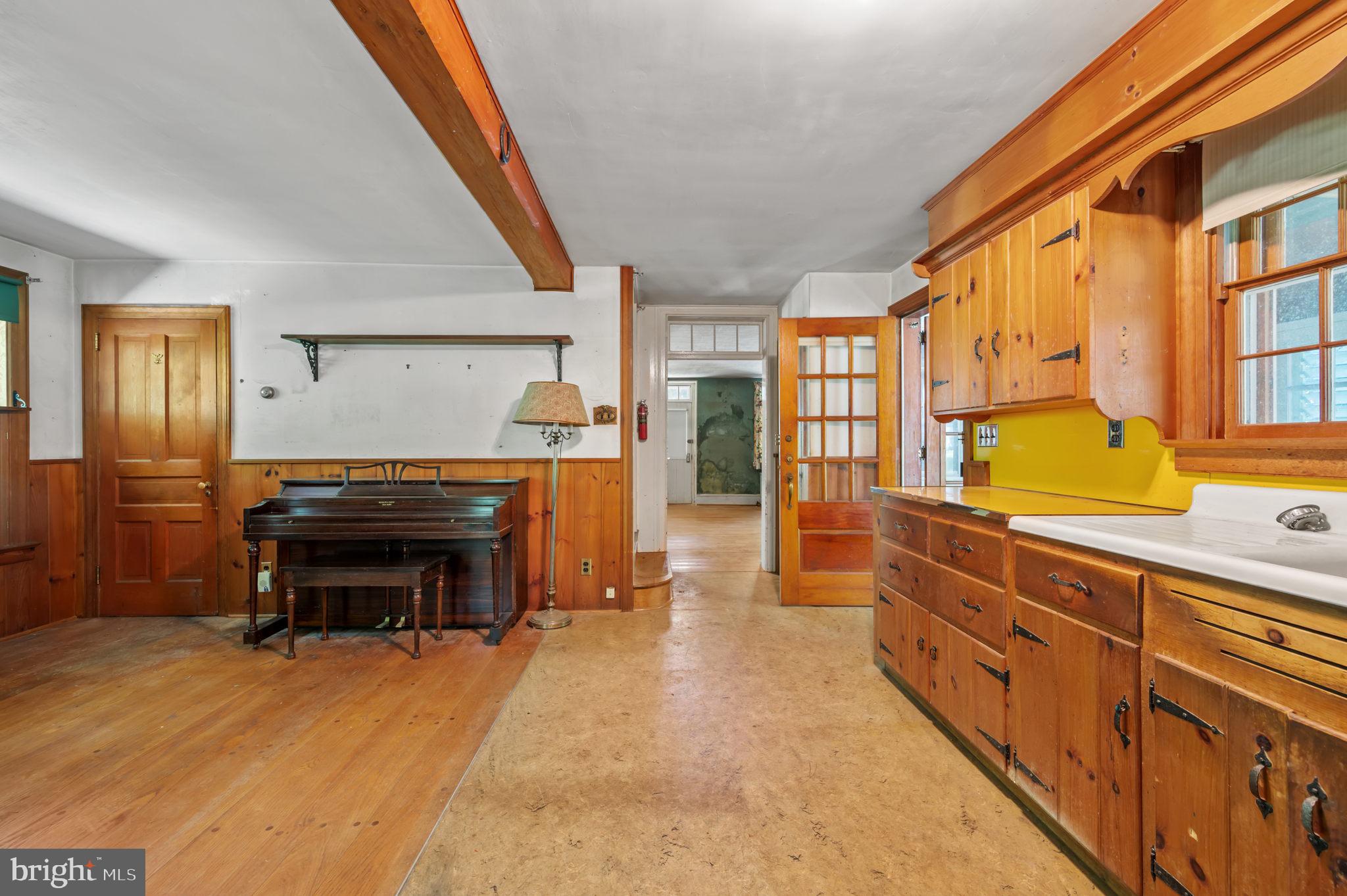 4386 Old Easton Road Doylestown, PA 18902 - Photo 6 of 34 Kitchen/Dining Area