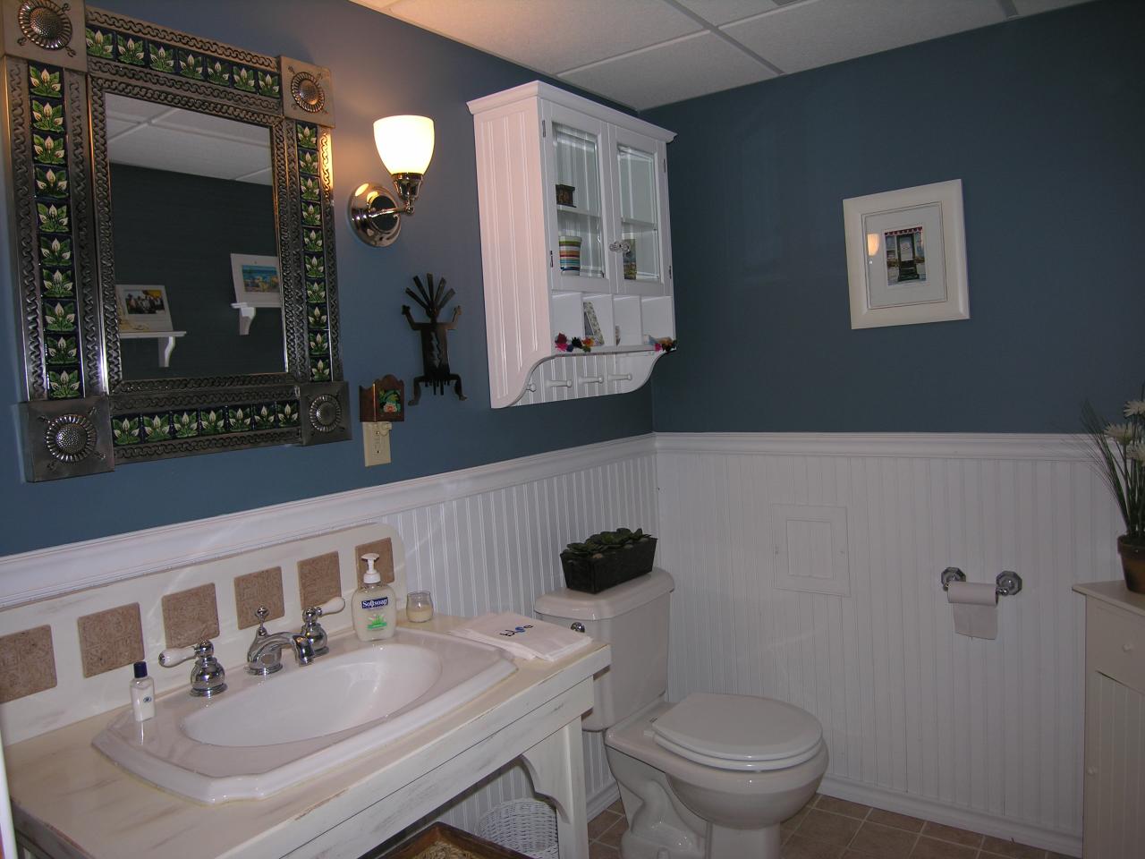 108 Kelly Road Stroudsburg, PA 18360 - Photo 8 of 20 Charming Powder Room