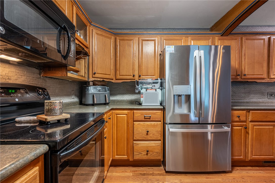 5476 Waterloo Road Dayton, OH 45459 - Photo 13 of 53