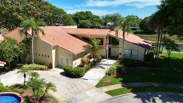 $1,950 | 9480 Boca Cove Circle, Unit 416, Boca Raton, FL 33428
