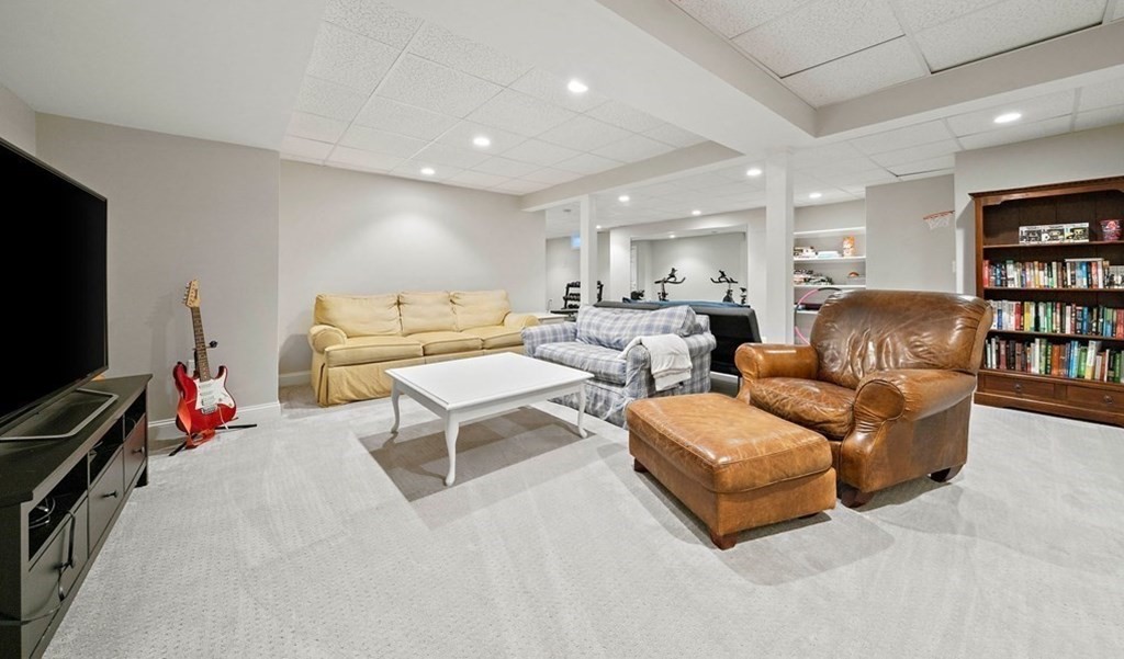 21 Stonybrook Road Marshfield, MA 02050 - Photo 33 of 40 Gallery Image 33