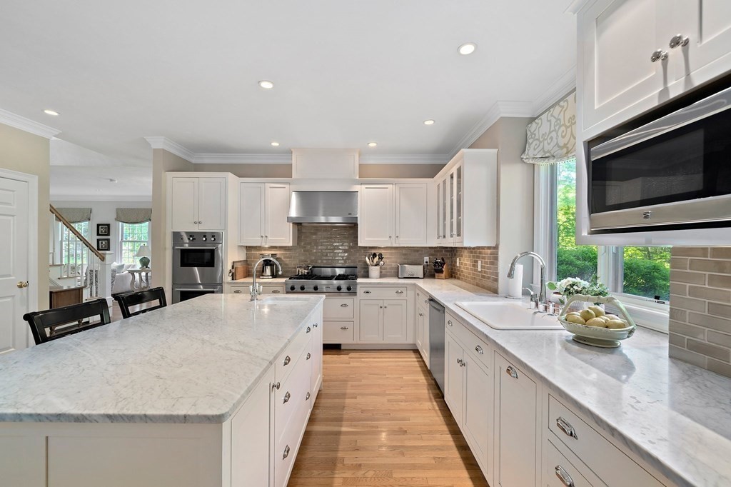 21 Stonybrook Road Marshfield, MA 02050 - Photo 8 of 40 Gallery Image 8