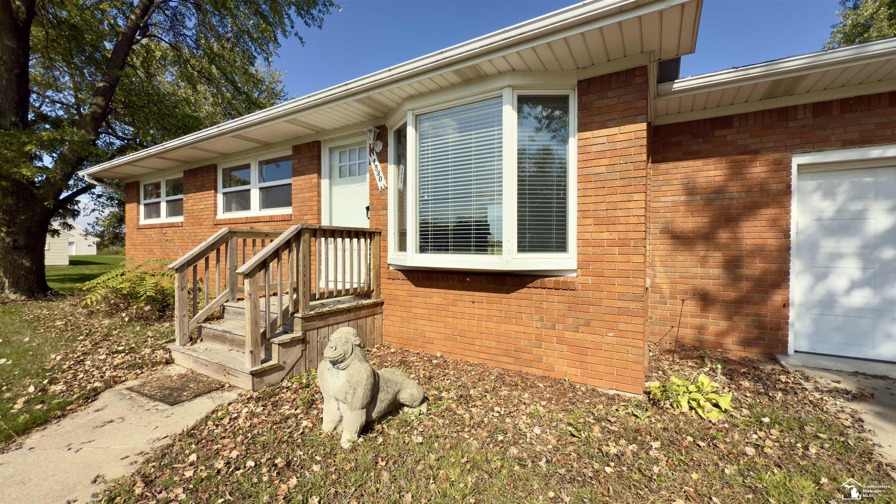 4530 West Albain Road Monroe, MI 48161 - Photo 3 of 19