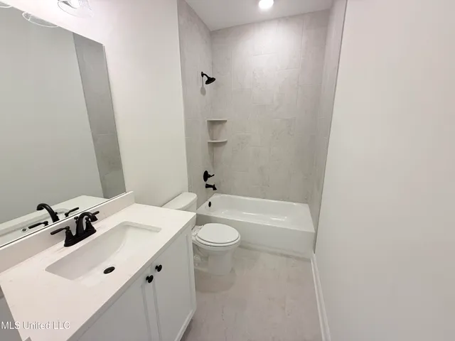 $428,900 | 1488 Creekside Lane, Hernando, MS 38632