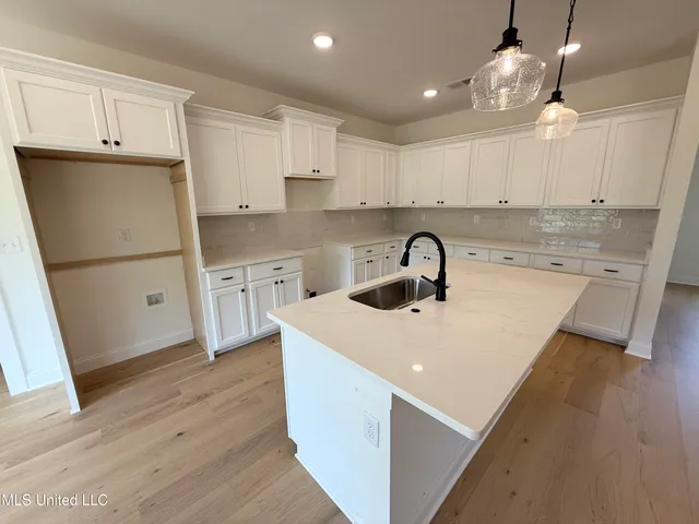 $428,900 | 1488 Creekside Lane, Hernando, MS 38632