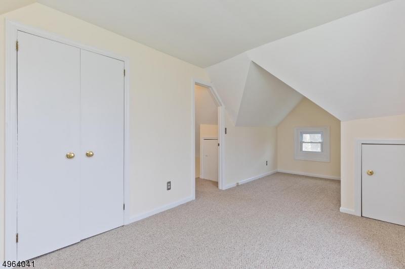 1554 Long Hill Road Millington, NJ 07946 - Photo 15 of 22