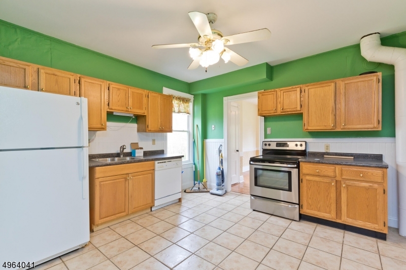 1554 Long Hill Road Millington, NJ 07946 - Photo 5 of 22