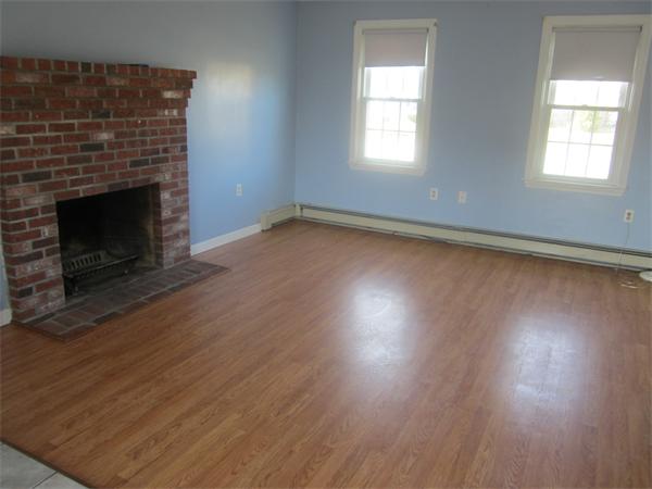 29 Vincent Road Attleboro, MA 02703 - Photo 6 of 20 Gallery Image 6