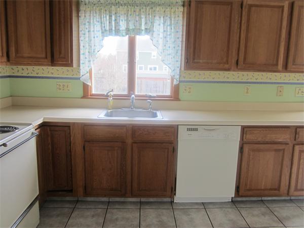 29 Vincent Road Attleboro, MA 02703 - Photo 10 of 20 Gallery Image 10