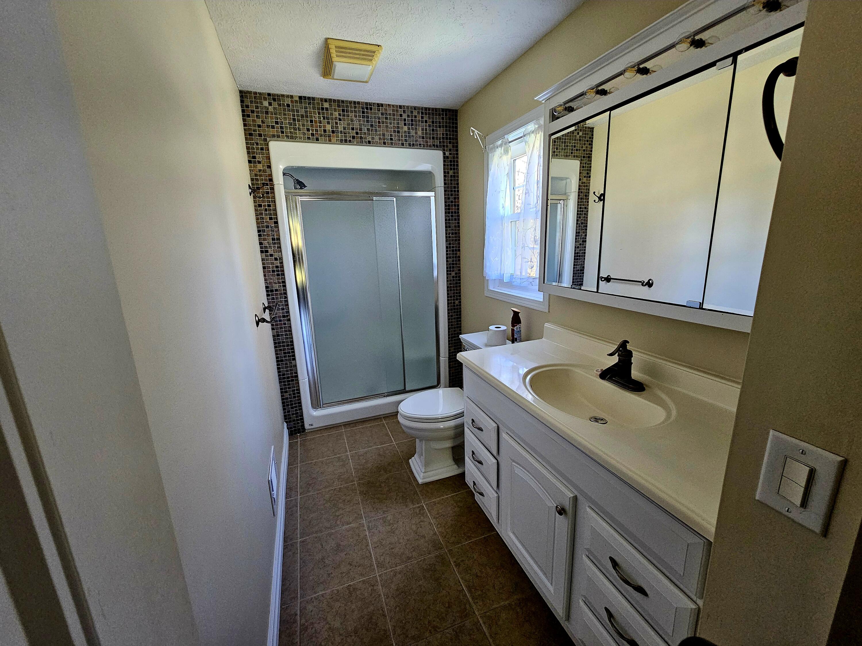 4175 Springport Road Jackson, MI 49201 - Photo 13 of 22 20241108_110045