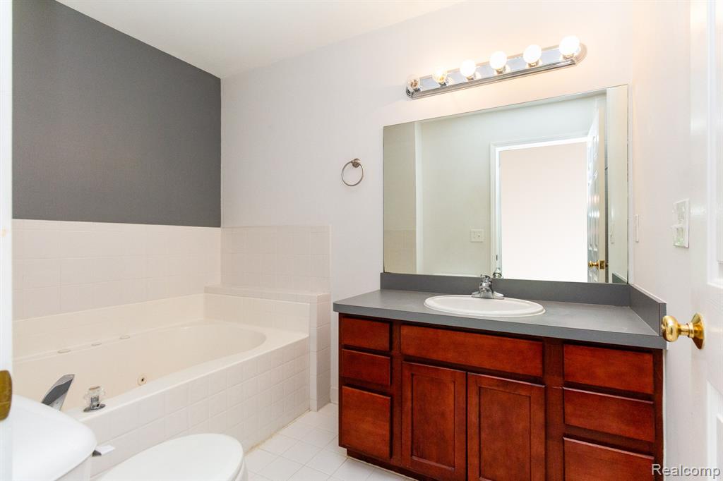 3891 Flint Road Brighton, MI 48114 - Photo 18 of 38