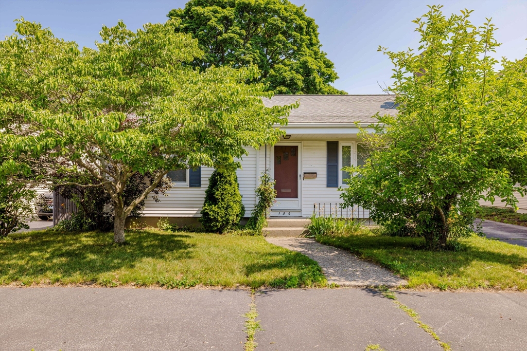 156 Harris Street Pawtucket, RI 02861 - Photo 1 of 41