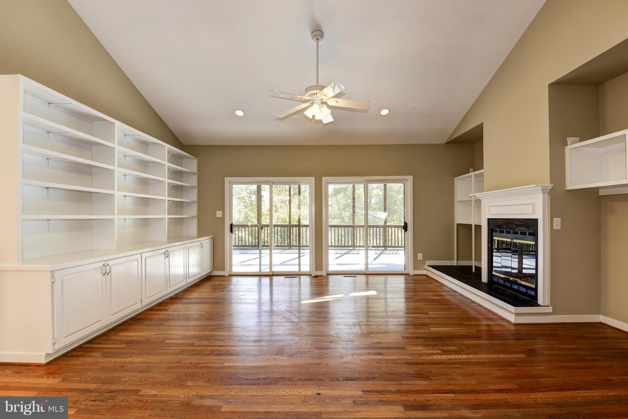 23409 New Mountain Road Aldie, VA 20105 - Photo 6 of 30 Family Room