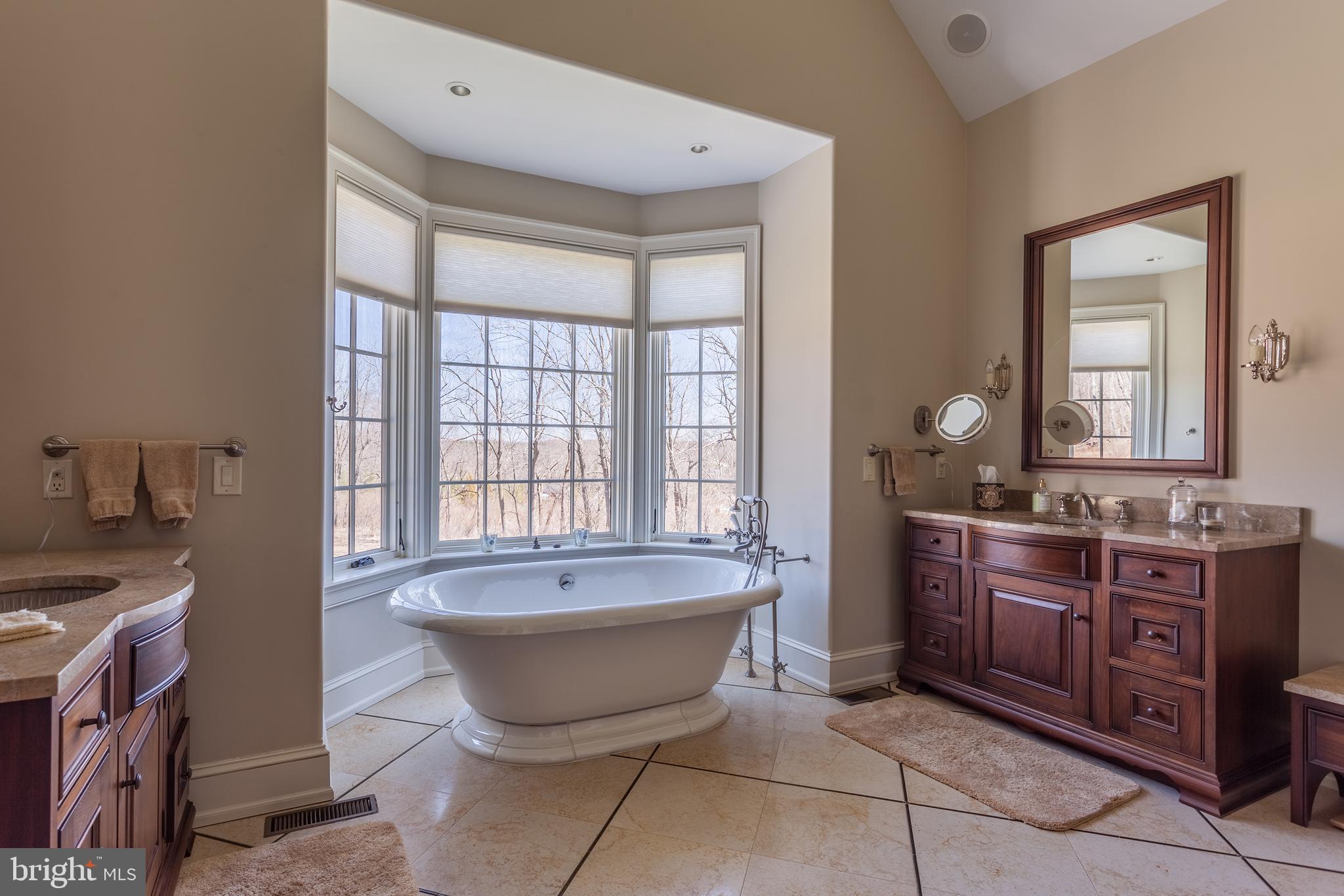5811 Ridgeview Drive Doylestown, PA 18902 - Photo 23 of 35 Gallery Image 23