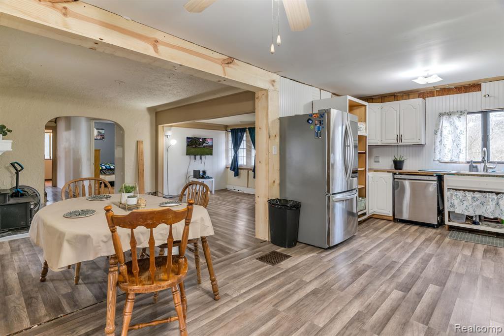 15160 Fish Lake Road Fenton, MI 48430 - Photo 8 of 39