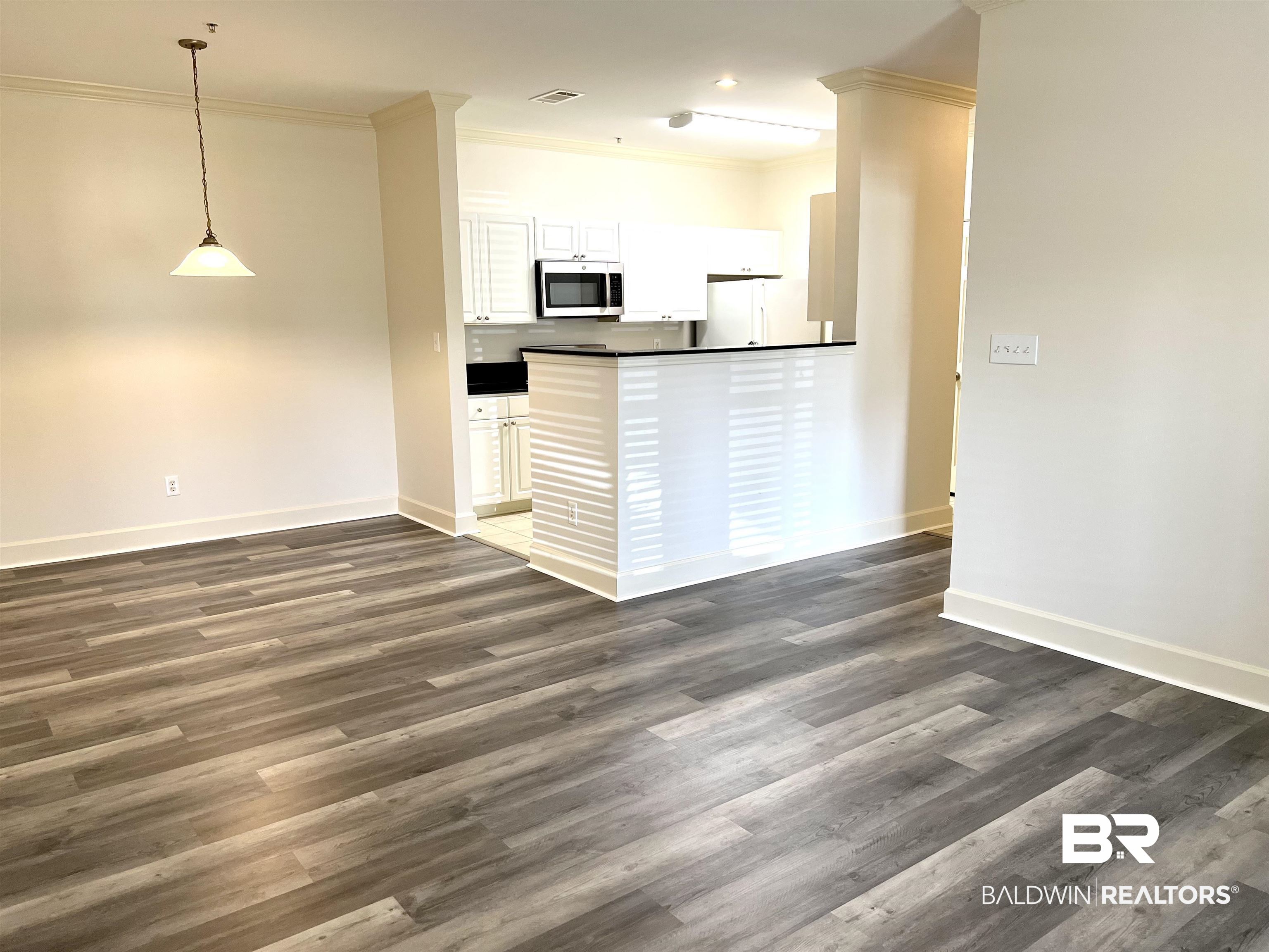 450 Park Avenue, Unit 802 Foley, AL 36535 - Photo 8 of 43 Towards kitchen
