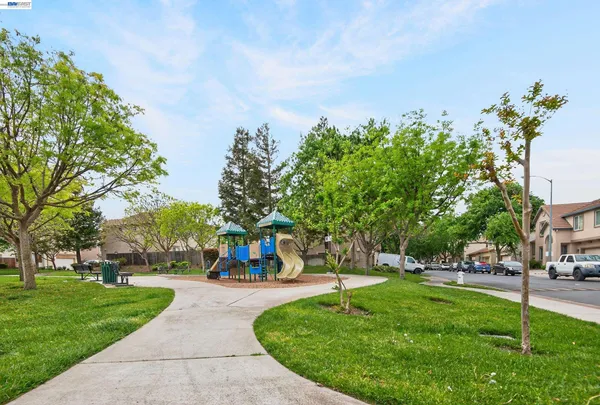 $615,000 | 253 Balsam Street, Pittsburg, CA 94565