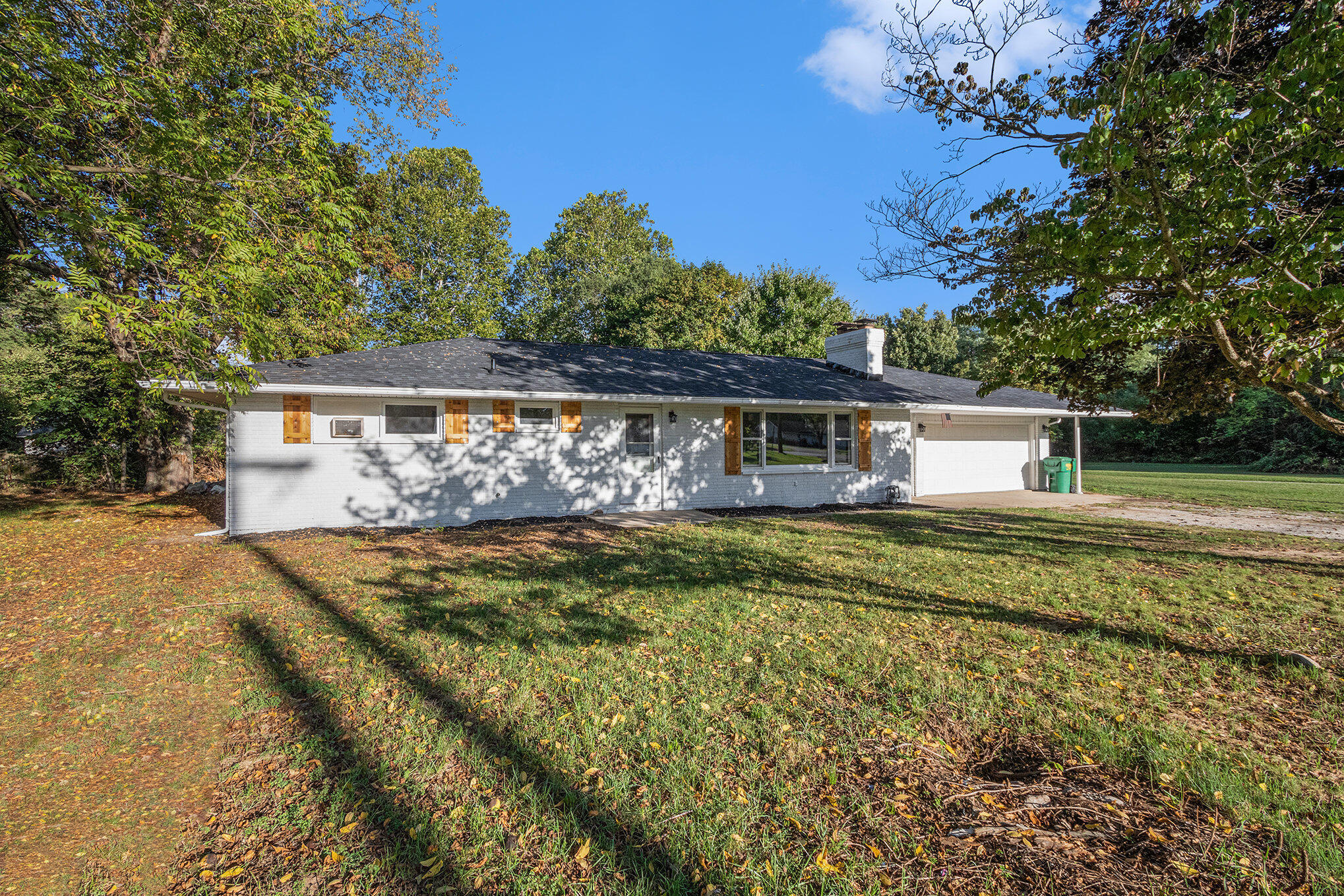 1403 Barron Lake Road Niles, MI 49120 - Photo 3 of 25 004_file_569