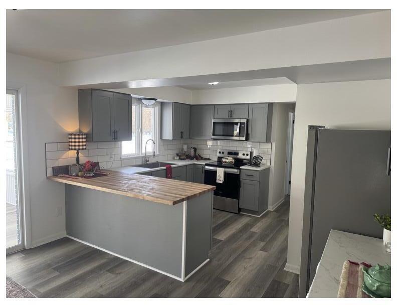 1403 Barron Lake Road Niles, MI 49120 - Photo 4 of 25 IMG_1081.HEIC