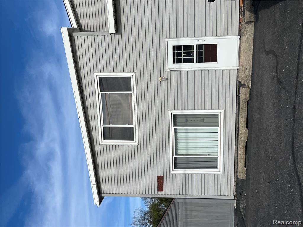 12660 Grafton Road Carleton, MI 48117 - Photo 3 of 97