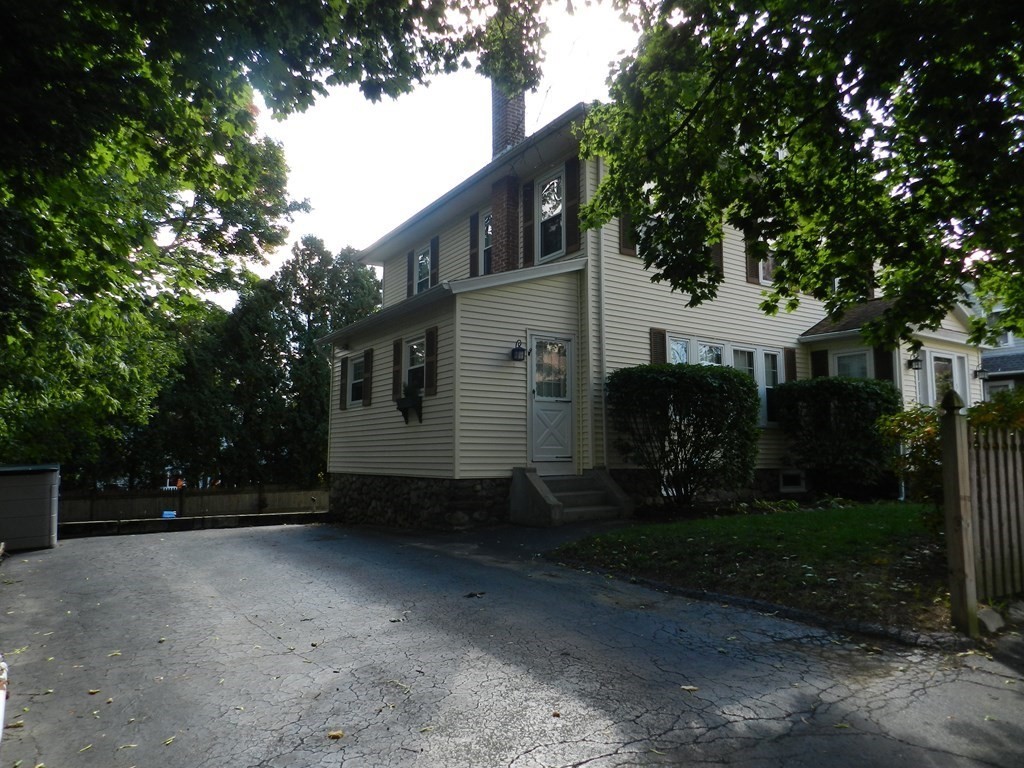 5 Hamill Road Worcester, MA 01602 - Photo 4 of 28 Gallery Image 4