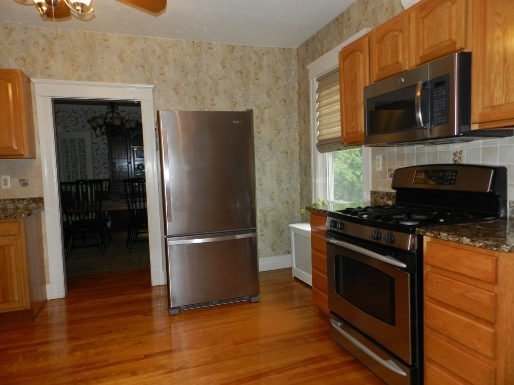 5 Hamill Road Worcester, MA 01602 - Photo 9 of 28 Gallery Image 9