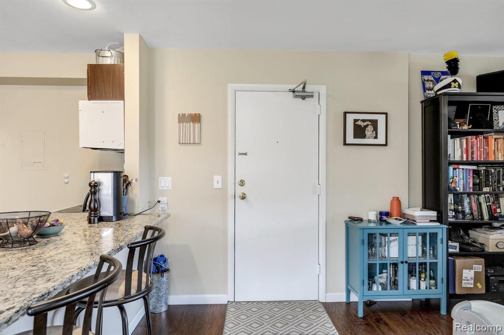 1245 South Maple Road, Unit 207 Ann Arbor, MI 48103 - Photo 12 of 27