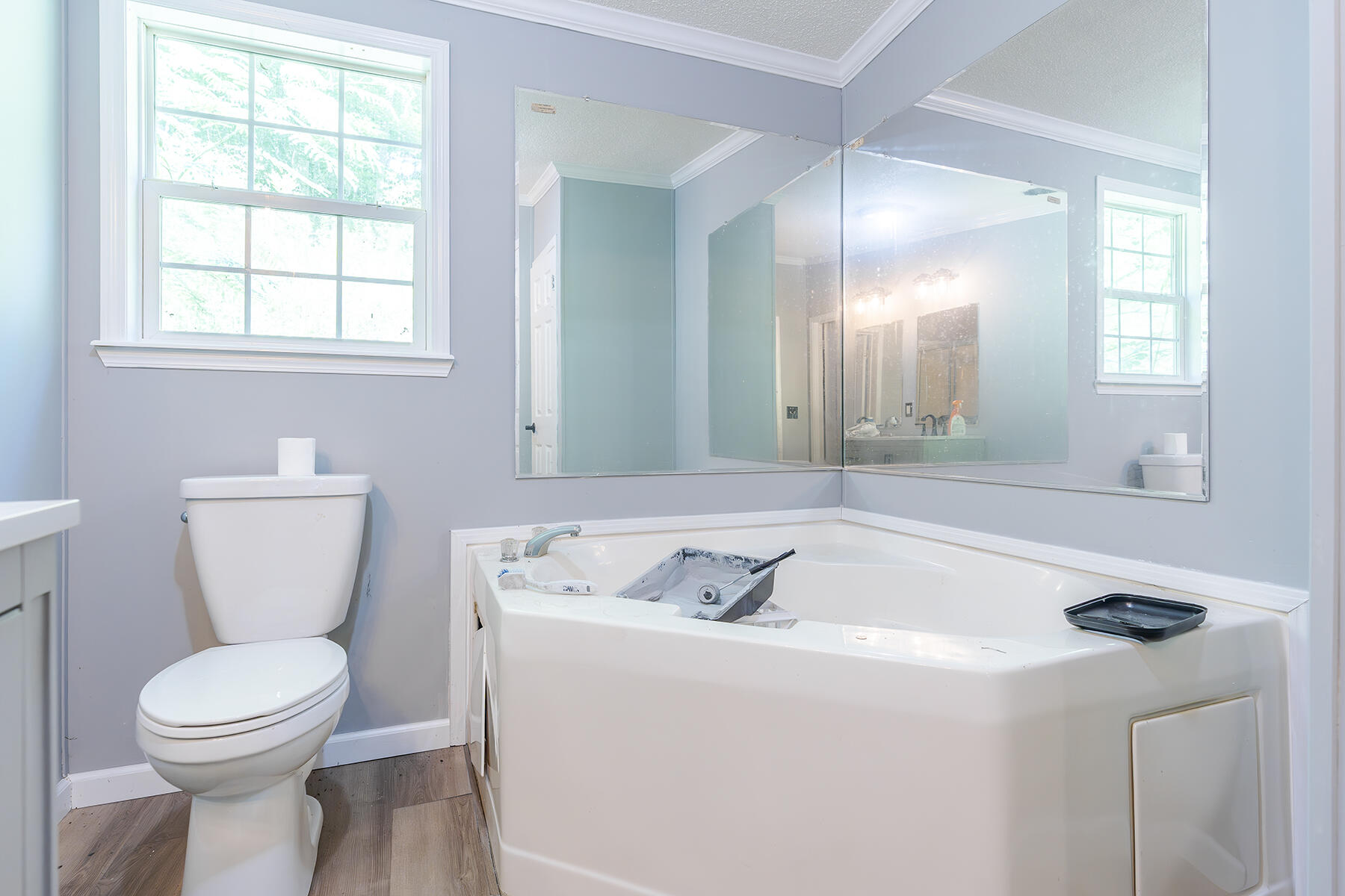 596 Little Doe Creek Road Irvine, KY 40336 - Photo 17 of 22 Primary bath soaker tub