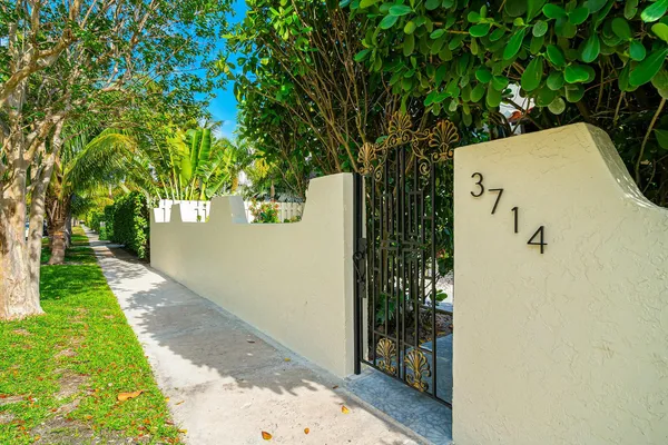 $12,000 | 3714 South Olive Avenue, West Palm Beach, FL 33405