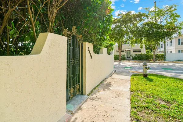 $12,000 | 3714 South Olive Avenue, West Palm Beach, FL 33405