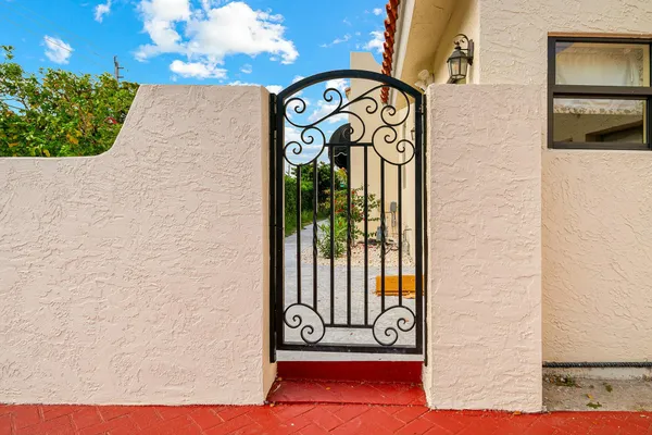 $12,000 | 3714 South Olive Avenue, West Palm Beach, FL 33405