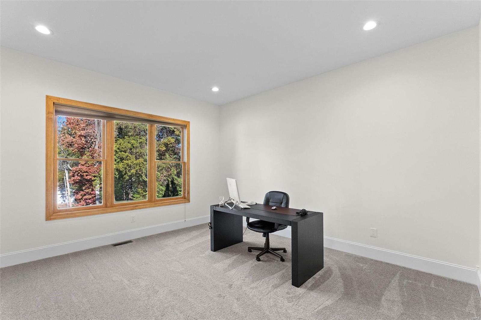 4512 Ringer Road St. Louis, MO 63129 - Photo 17 of 35